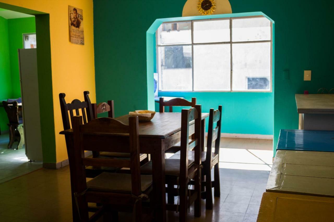 Hostel De La Plaza Amalia Сан Карлос де Барилоче Екстериор снимка