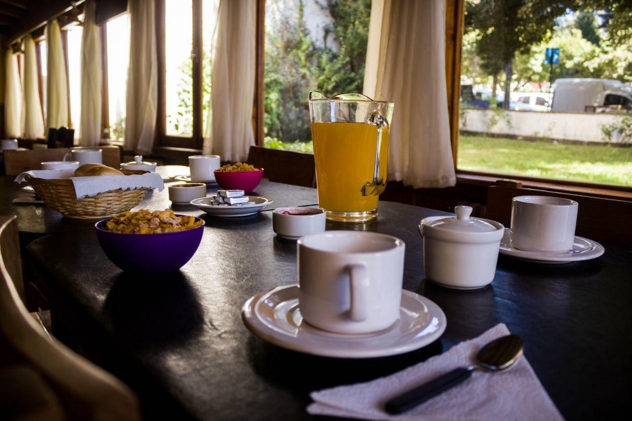 Hostel De La Plaza Amalia Сан Карлос де Барилоче Екстериор снимка