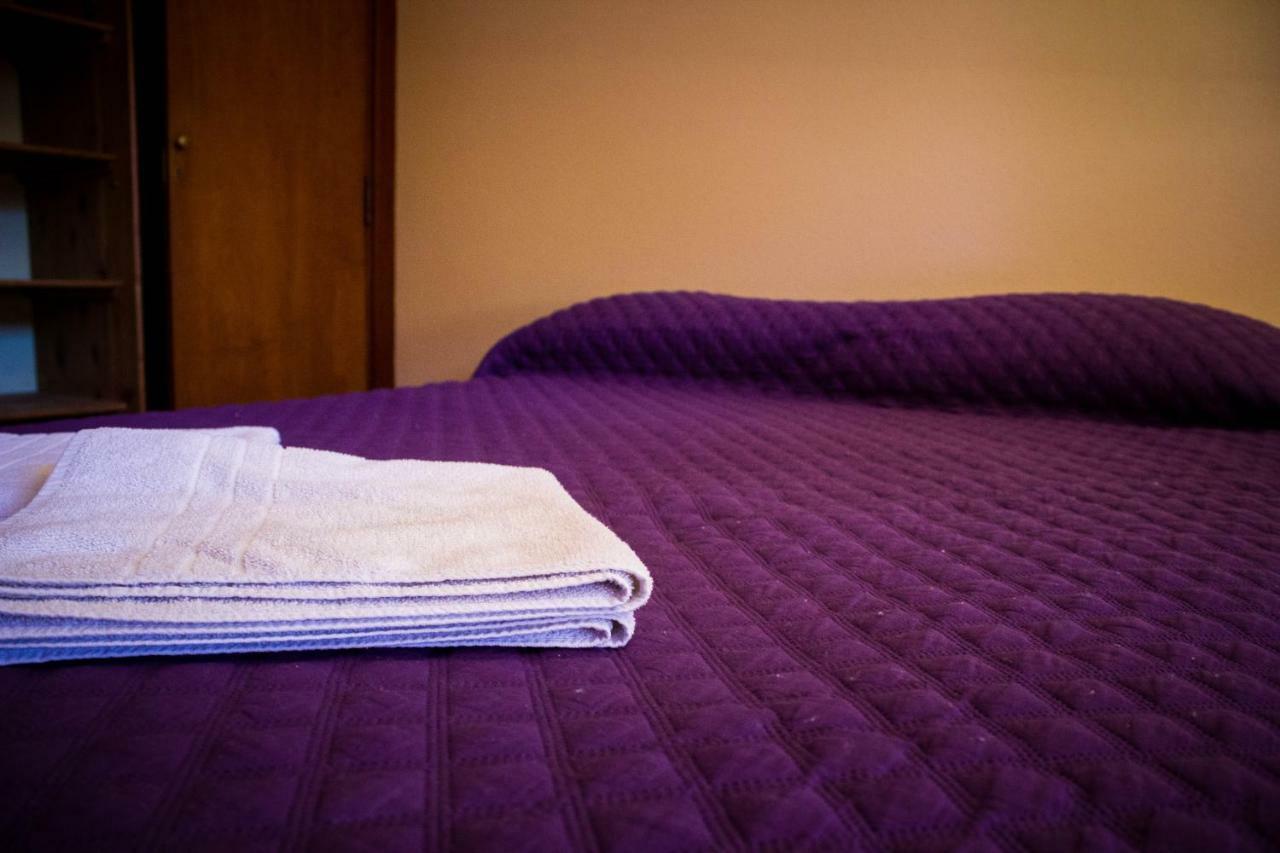 Hostel De La Plaza Amalia Сан Карлос де Барилоче Екстериор снимка