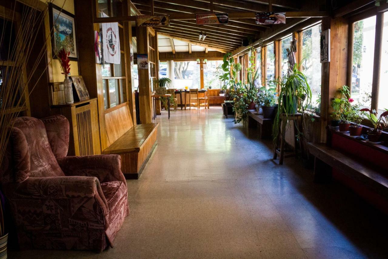 Hostel De La Plaza Amalia Сан Карлос де Барилоче Екстериор снимка