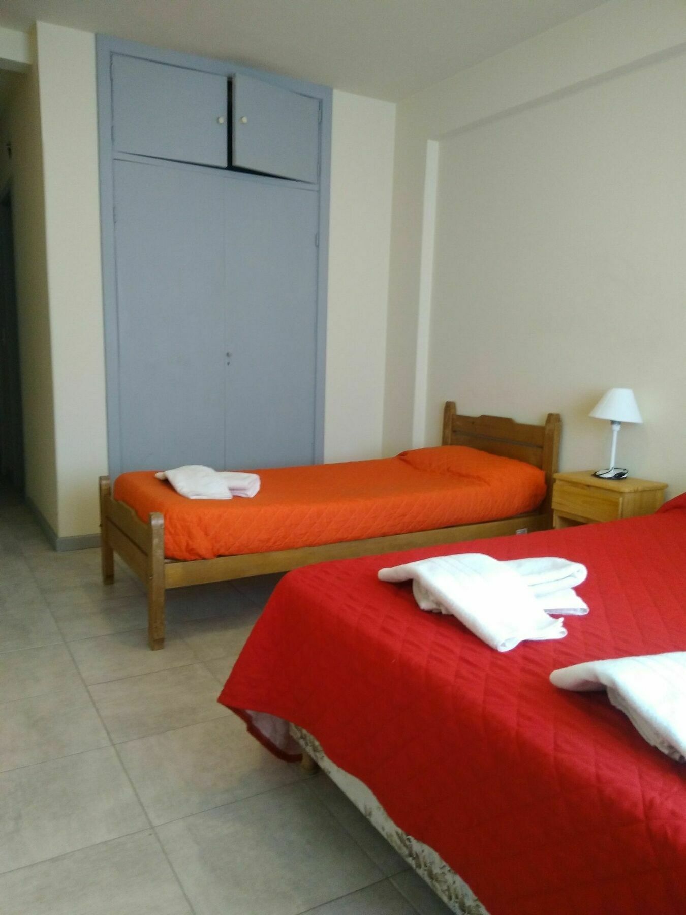 Hostel De La Plaza Amalia Сан Карлос де Барилоче Екстериор снимка